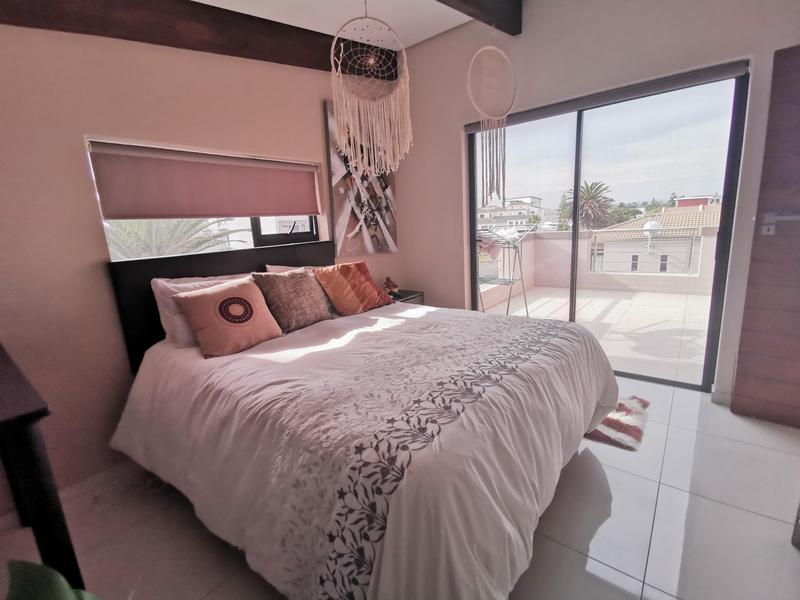 To Let 3 Bedroom Property for Rent in Bloubergrant Western Cape